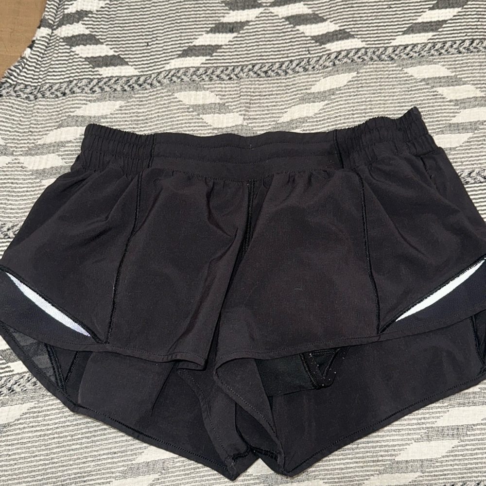 HOTTY HOT LULU LEMON SHORTS
